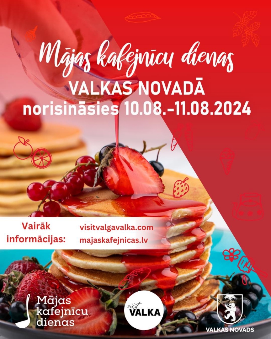 Sarkana afiša ar pankukām un svaigiem augļiem