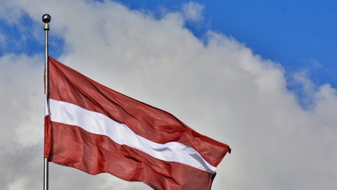 Latvijas karogs