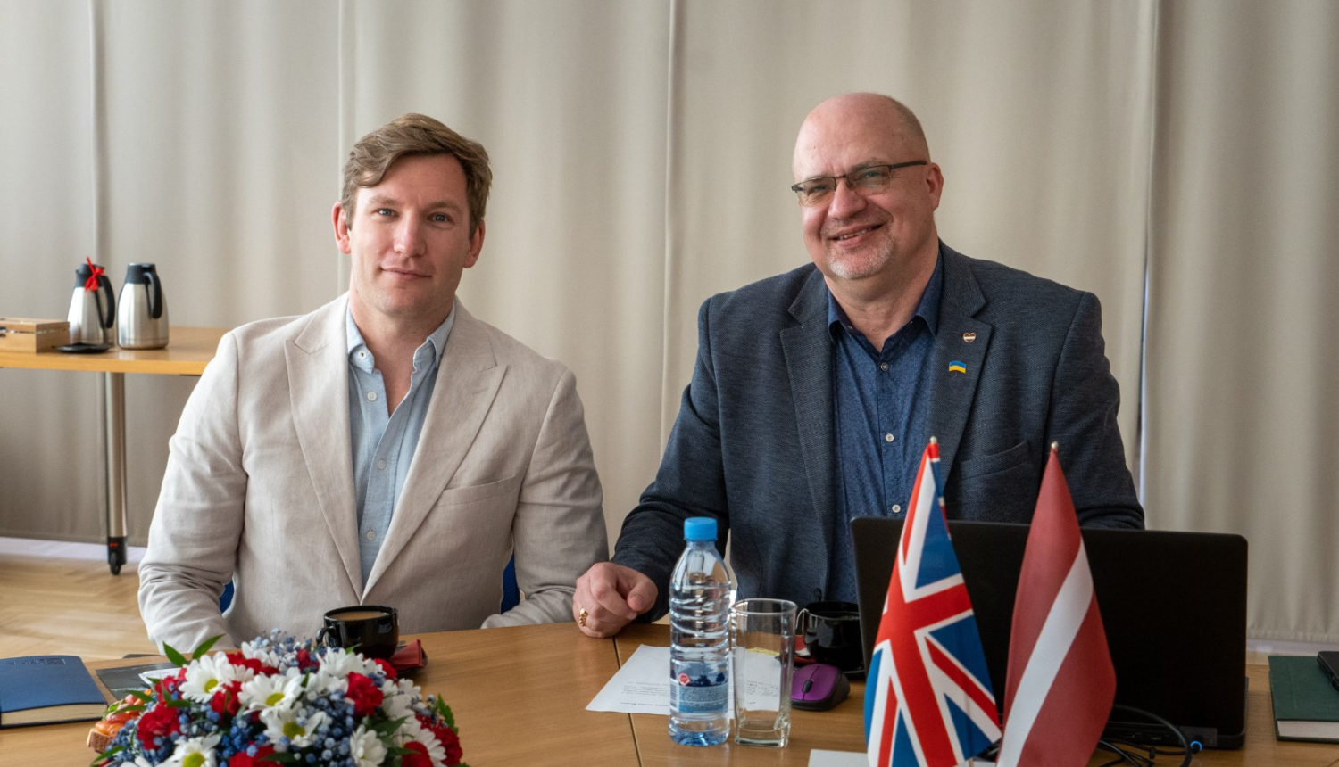 Valkā viesojas Britu aizsardzības atašejs pulkvežleitnants