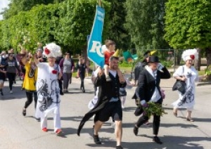 Valkas un Valgas svētku parāde