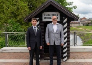 Valkā viesojās Ukrainas vēstnieks