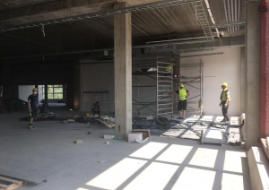 Turpinās būvdarbi Valkā, Varoņu ielā 39A