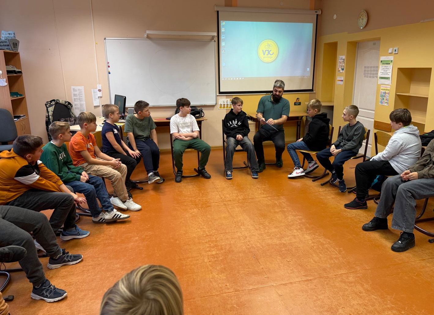 Veselību veicinošas un izglītojošas nodarbības jauniešiem