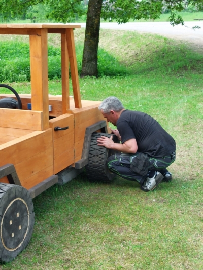 Top pirmie vides objekti Lustiņdruvā