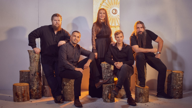 Valkas pilsētas kultūras namā muzikālās apvienības “RAXTU RAXTI” 10 gadu jubilejas koncerts