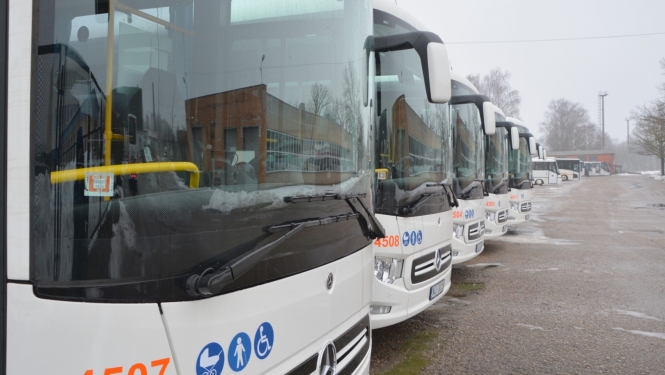 Iegādāti astoņi jauni autobusi