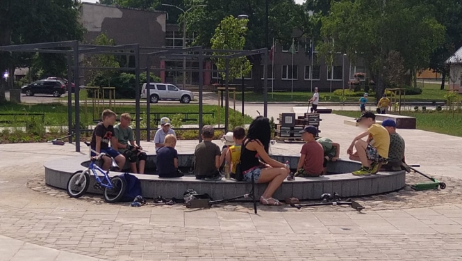 Aicinam iedzīvotājus nekāpt strūklakā