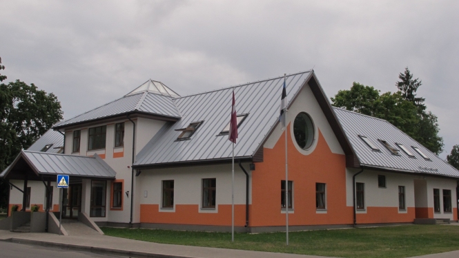 Valkas Mākslas skola uzsāk jaunu audzēkņu uzņemšanu 2022.-2023.mācību gadam