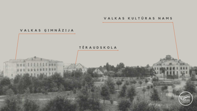 Valkas bibliotēkā izstāde par TRĪS STALTĀM ĒKĀM