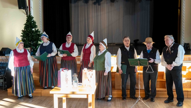 Valka mirdz vēl daudzveidīgākās krāsās