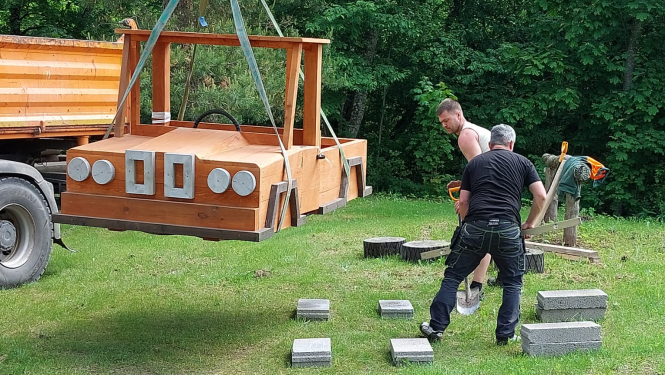 Top pirmie vides objekti Lustiņdruvā
