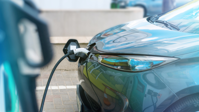 Elektro auto uzlāde