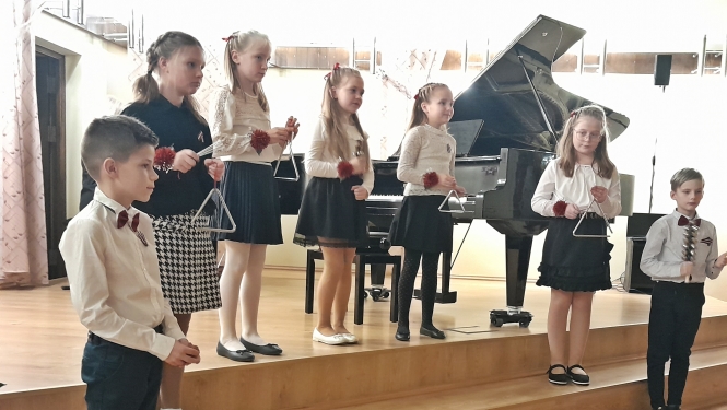 Aizvadīts Valsts svētku koncerts J.Cimzes Valkas Mūzikas skolā