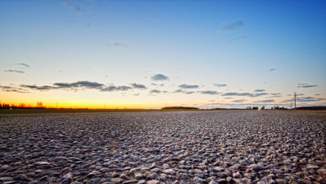 Autoceļa Gulbene–Smiltene posmā līdz jauna seguma ieklāšanai jārēķinās ar diskomfortu un lēnu satiksmi
