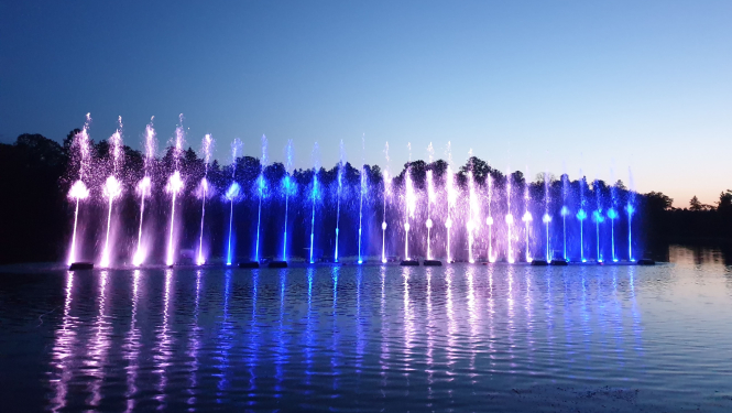 9. jūnijā Valkā Multimediju strūklaku šovs