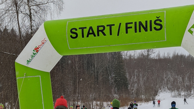 Ar distanču slēpošanas sacensībām uzsākta Valkas-Valgas 2022. gada sezonas četrcīņa