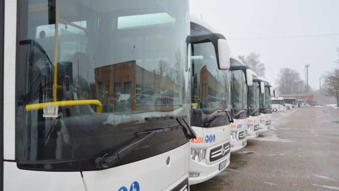 Iegādāti astoņi jauni autobusi