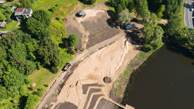 Turpinās būvniecības darbi Valgas-Valkas dvīņu pilsētu kopējās atpūtas zonā