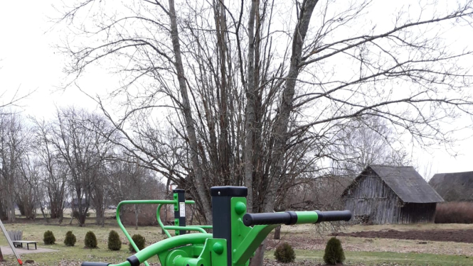 Biedrība “Vijmalieši” pabeidz LEADER projekta īstenošanu par hokeja formu iegādi un āra trenažieru laukuma ierīkošanu