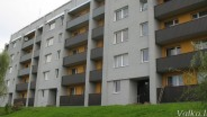 Pavisam drīz Valkā būs par vienu renovētu māju vairāk