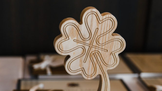 Apbalvojums 4 lapu āboliņa formā