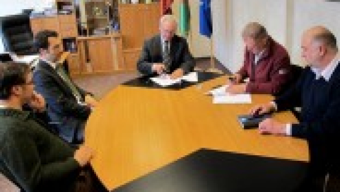 Noslēgts līgums par ūdensapgādes un kanalizācijas tīklu rekonstrukciju un paplašināšanu Valkā