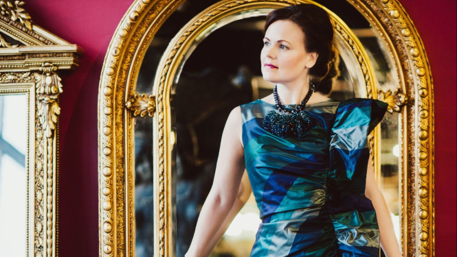 Valkas pilsētas kultūras namā - Latvijas Nacionālās Operas mākslinieki Inga Šļubovska, Rinalds Kandalincevs un Ērika Millere