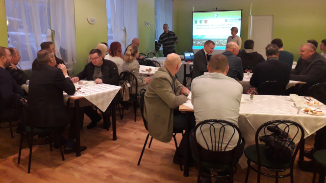 Valkas un Valgas uzņēmēji tiekas pirmajās Uzņēmēju brokastīs Valkā