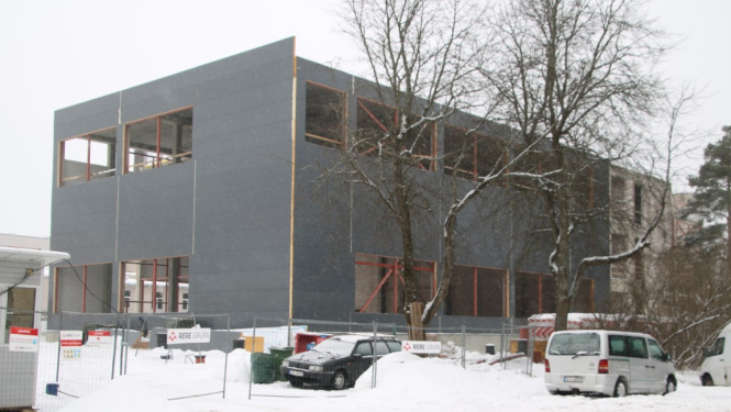 Turpinās būvdarbi Valkā, Varoņu ielā 37A, 39A