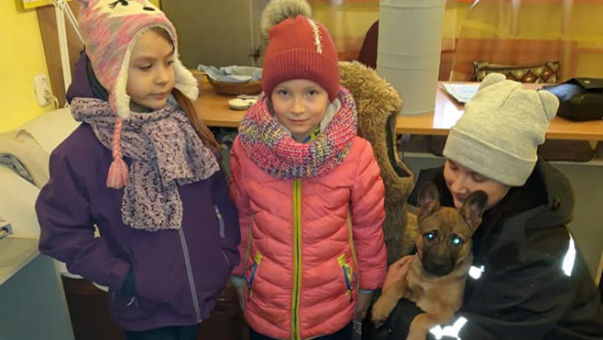 SPII "Pumpuriņš" grupas bērni viesojas Valkas dzīvnieku patversmē