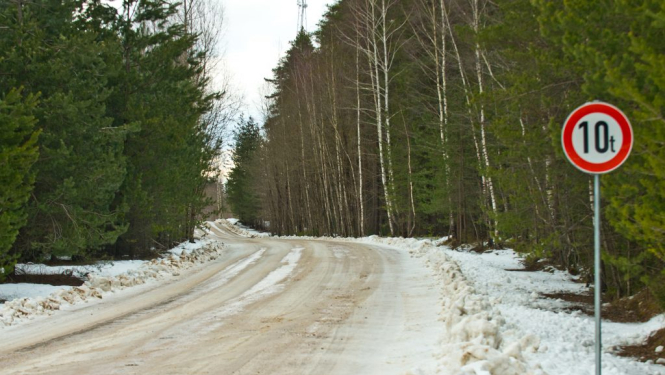 47 valsts autoceļu posmos ir iestājies šķīdonis; turpinoties atkusnim šādu posmu skaits pieaugs
