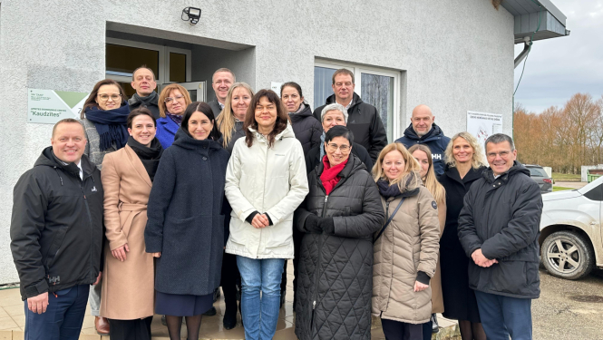 Pašvaldības un ZAAO pārstāvju kopbilde