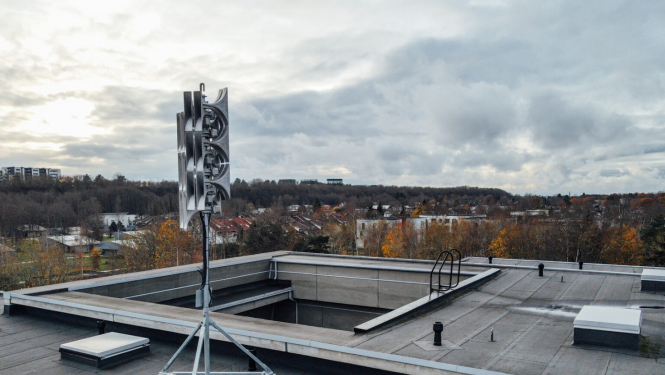 Trauksmes sirēna uz jumta