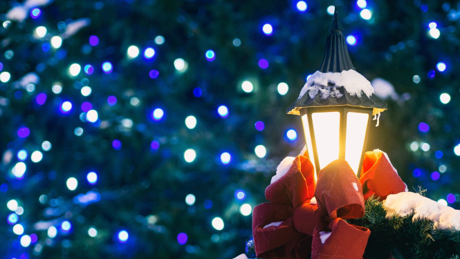 Lai tumsu nomaina gaisma un doma izgaismo vārdu!