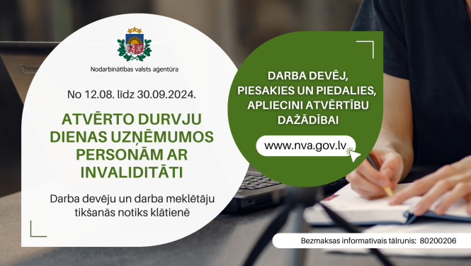 Cilvēka rokas ar zīmuli raksta pierakstu kladē