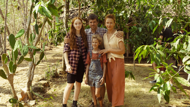 Kārķu tautas namā demonstrēs filmu “Ziemassvētki džungļos”