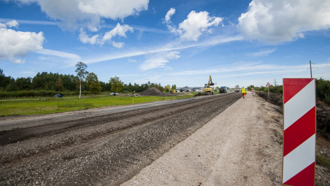Ceļa remontdarbi vasarā