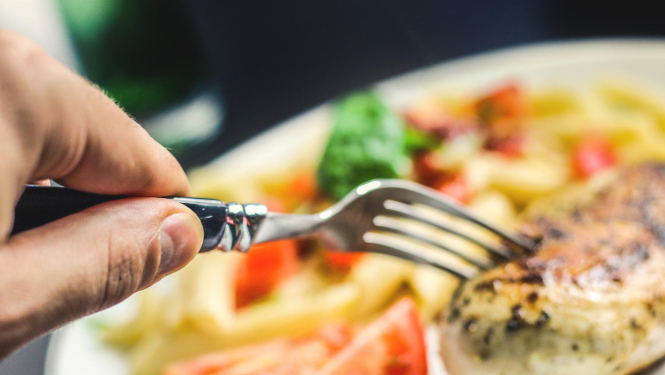 Palielināts pašvaldības līdzfinansējums pusdienām Valkas Jāņa Cimzes ģimnāzijas sporta programmas un noteikts līdzfinansējums vidusskolas audzēkņiem