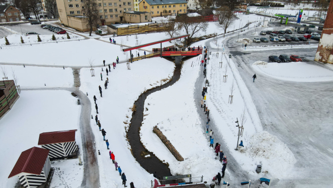 Aicina valcēniešus kopā ar Valgas iedzīvotājiem aizstāvēt Igaunijas lielākās sirds titulu