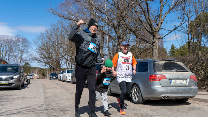 Veiksmīgi aizvadīts Lieldienu zaķa skrējiens