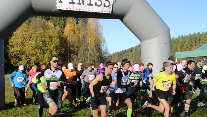 Aizvadīts Valkas četrcīņas 3. posms - skrējiens "Apkārt Zāģezeram"