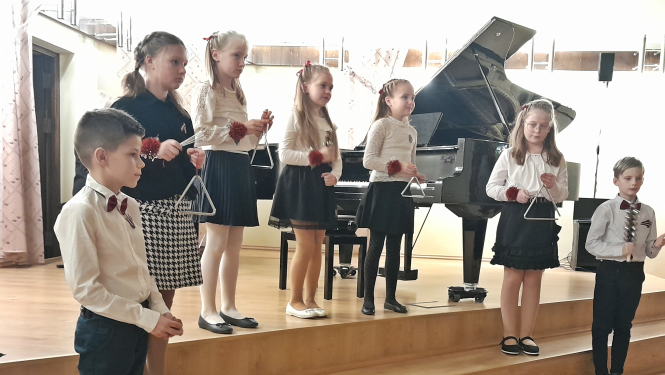 Aizvadīts Valsts svētku koncerts J.Cimzes Valkas Mūzikas skolā
