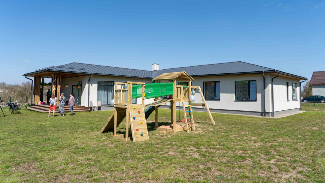 Valkā izveidotas Ģimeniskai videi pietuvināta pakalpojuma telpas