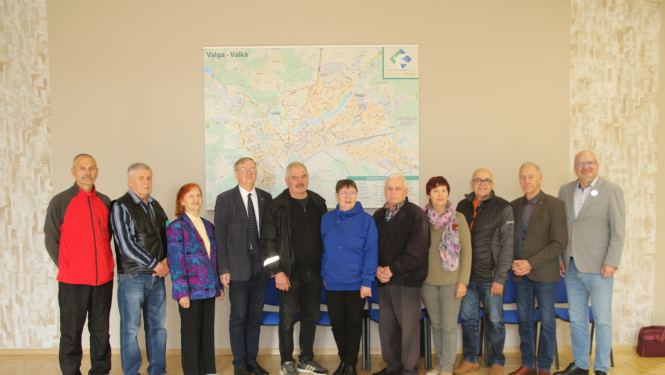 Valkā izsniegtas barikāžu dalībnieku statusa apliecības