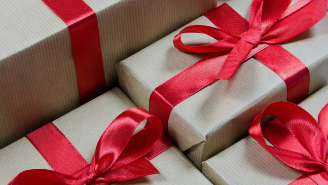 Aicinām iepriecināt aprūpes centra iemītniekus