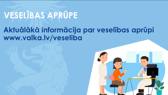 Bilde arģimenes ārstu, medmāsu un pacientu pie galda