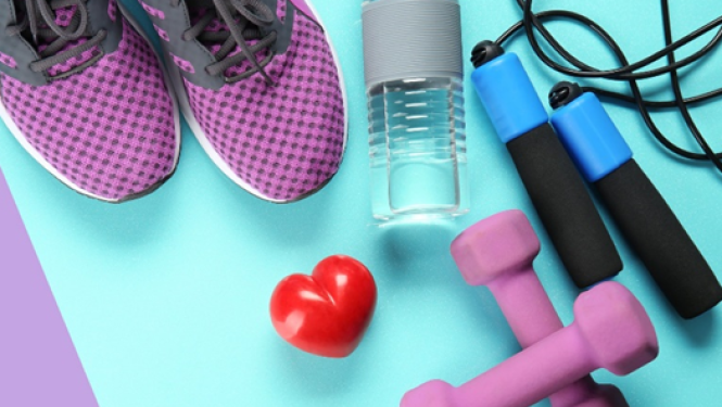 Sporta piederumi - lecamaukla, apavi, ūdens pudele un hanteles