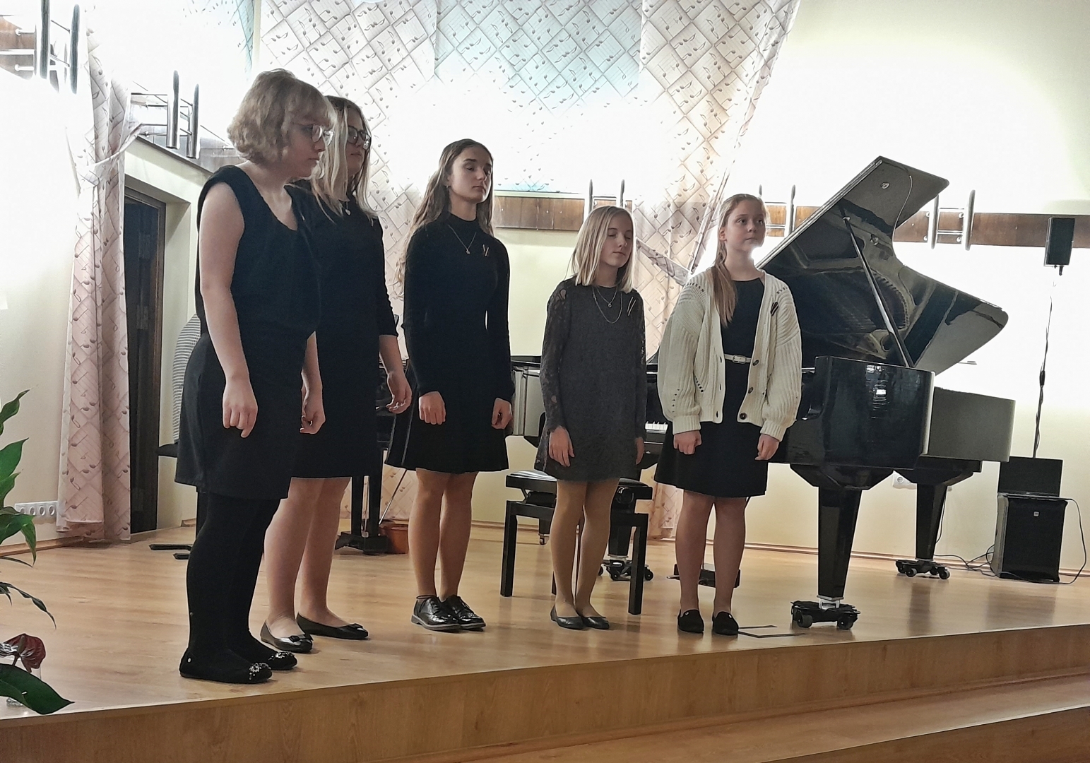 Valsts svētku koncerts J.Cimzes Valkas Mūzikas skolā