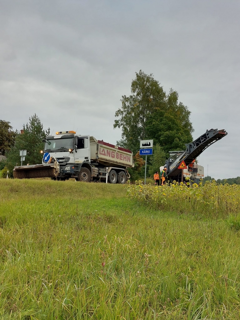 Atjaunotais reģionālā autoceļa Valka – Rūjiena (P22) segums (S.Pilskalne; E.Eglītis)