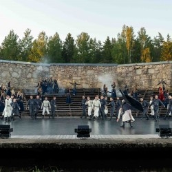 Valkas Brīvdabas estrādē Folkbaleta izrāde “Cik Saules mūsos”